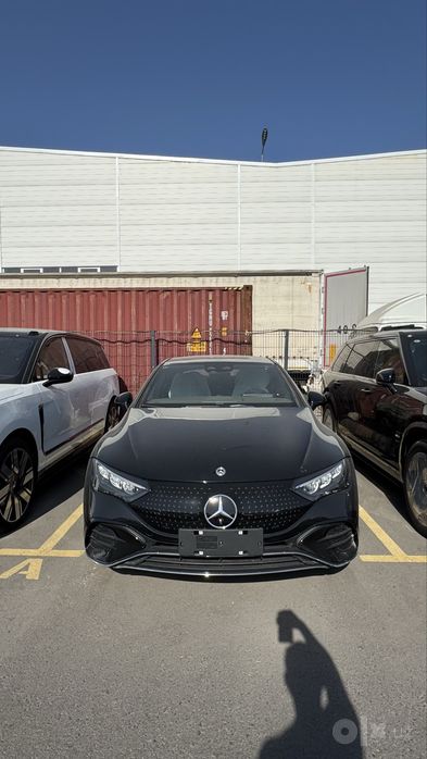 Mercedes benz EQE500 4 matic