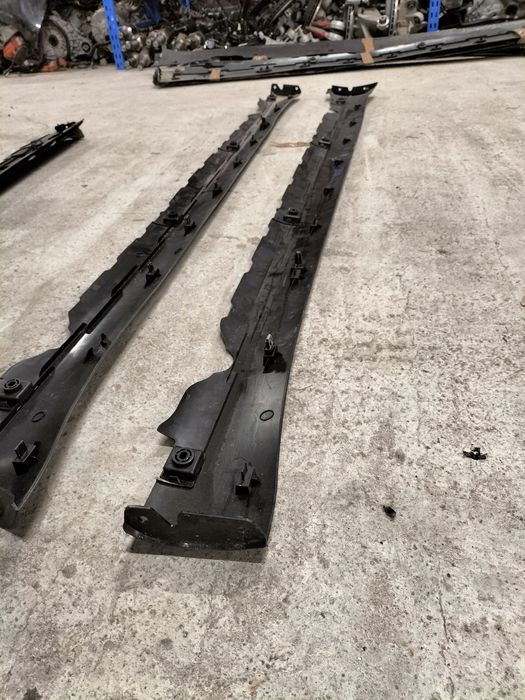 Праг - прагове Tesla Model 3 / Тесла Модел 3 2024г.