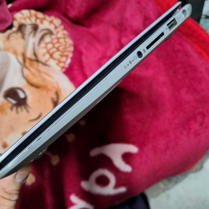 HP 13 2100ER i5 3317U разбит экран