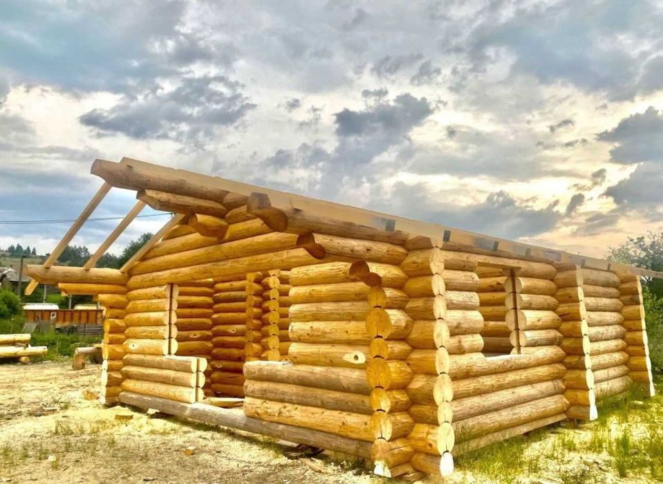 Case cabane lemn rotund (bușteni)