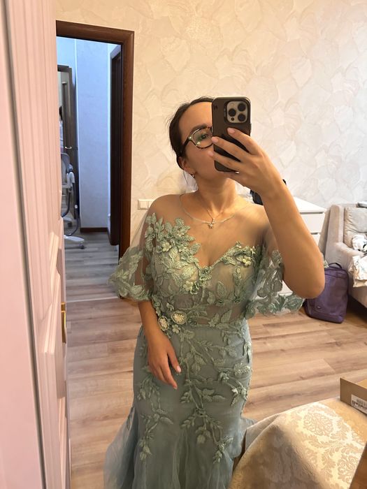 Продам вечерние брендовые платья