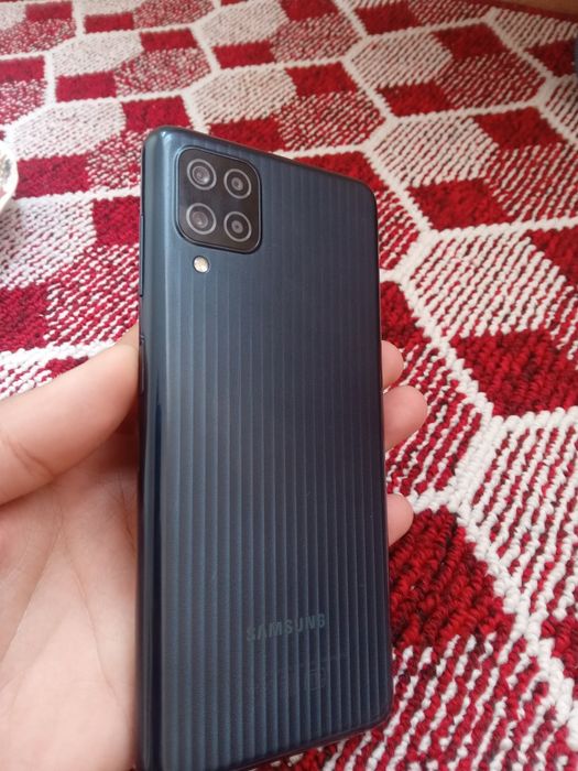 Samsung M12 sotiladi