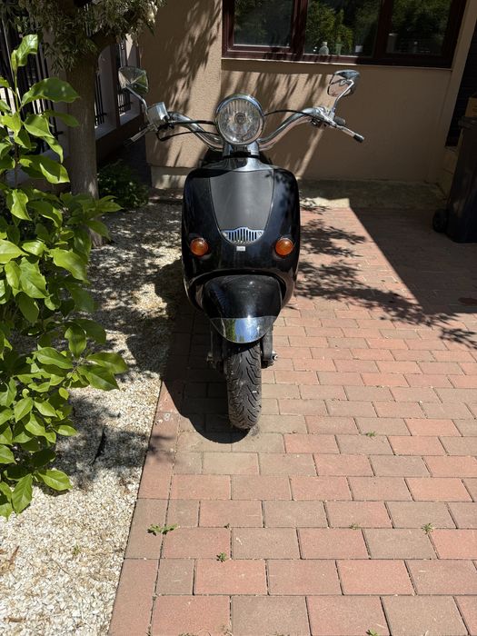 Scuter Aprilia Mojito Custom 125