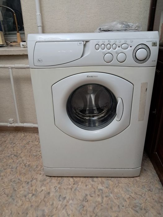 Продается на запчасти стиральная машина ARISTON MARGARITA 2000.