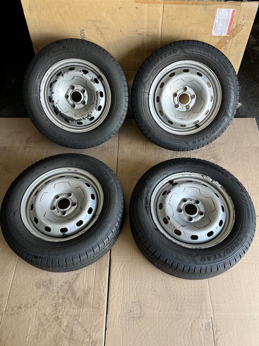 Jante Renault Trafic , Dacia Duster , Opel vivaro + anvel 205/65/16 C , GoodYear , 8-9 mm , DOT 2022 !