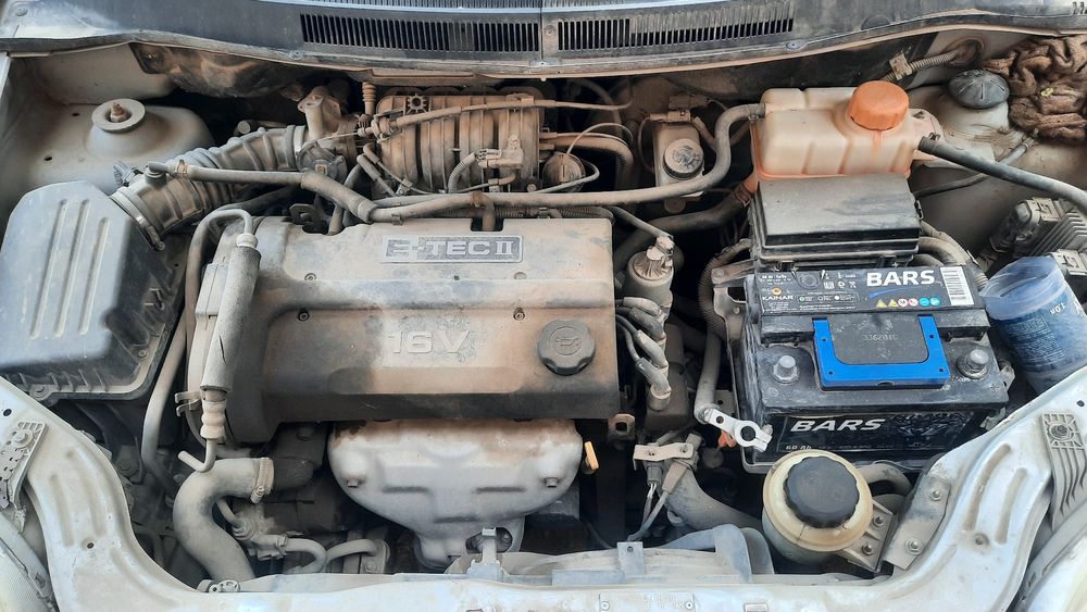Hyundai Trajet механика обем2,0