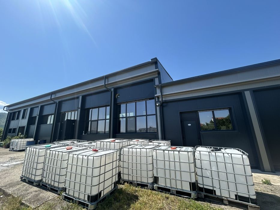 Бидони, IBC Контейнери, цистерни, кубове 1000л  (чисти)