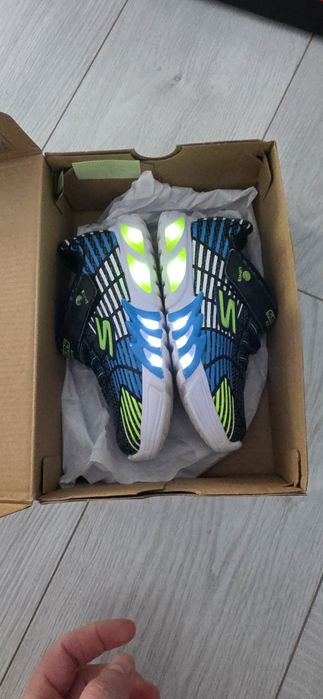Adidasi Skechers cu luminite marimea 26 - 16 cm. Aproape NOI