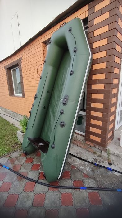 Аква 320 ПВХ в отличном состоянии