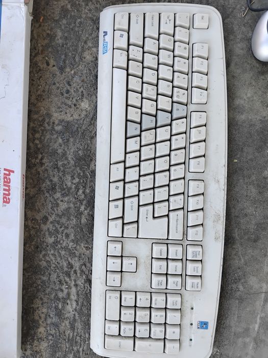 Vând  tastatură  nouă și folosită