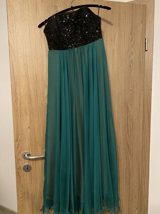 Vand rochie de ocazie