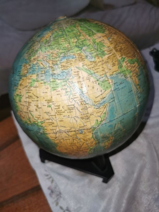 Glob pământesc ani 70'