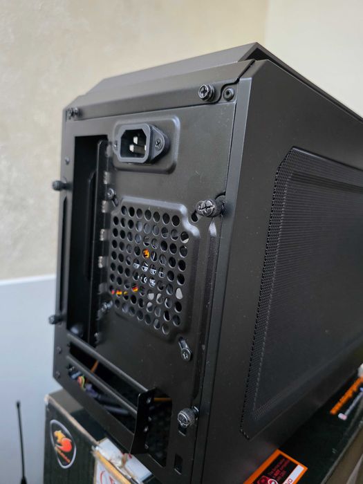 Компютърна кутия Cougar QBX Mini-ITX