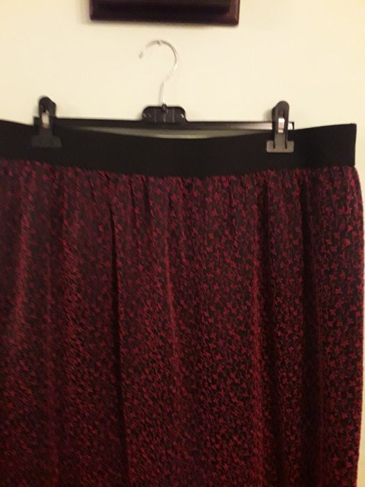 Fusta handmade pe elastic