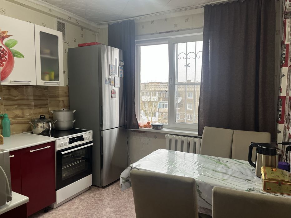 Продам 4х комнатную квартипу