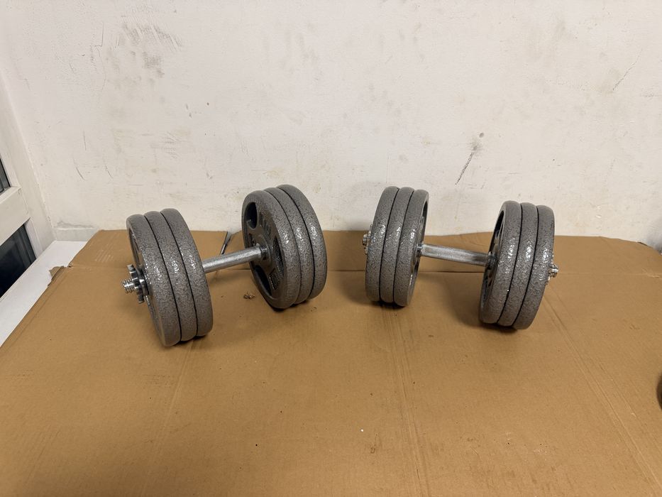 Gantere reglabile noi 2x32 kg=64 kg pret 800 lei, vand si discuri separat pret 10 lei kg