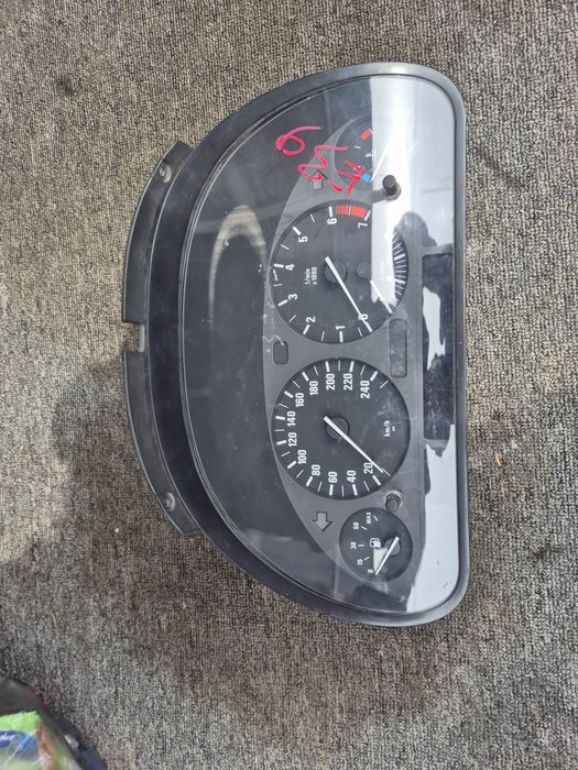 Бмв е39 щиток прибор