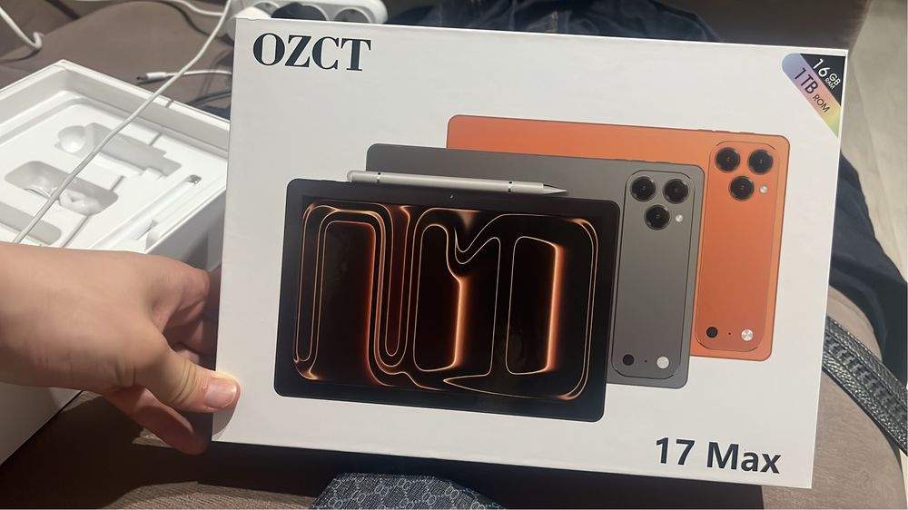 Срочно продам планшет 17max