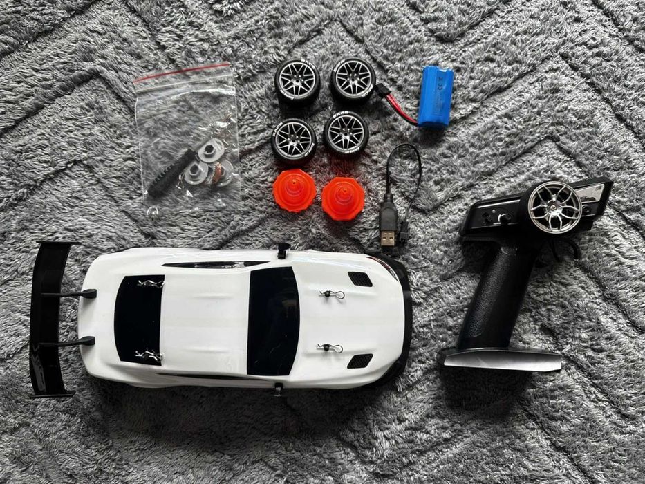 BORSTOYPRO RC Дрифт количка, 1:14 дистанционно управление 4WD GT, бяла