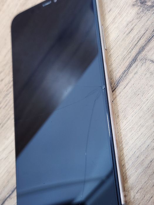 iPhone 11 pro max GOLD