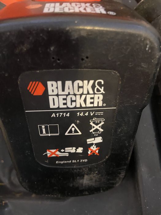 Винтовер ударен Black Decker