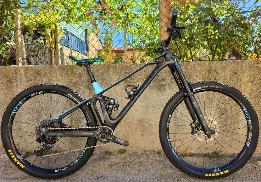 Mondraker Foxy R 29 цола Карбонов Full Fox 2023г. 1х12 Sram. ЕНДУРО ВЕЛОСИПЕД 4-БУТАЛНИ СПИРАЧКИ Sram