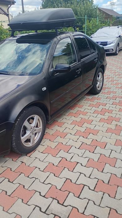 Vand vw bora 1,6 benzina
