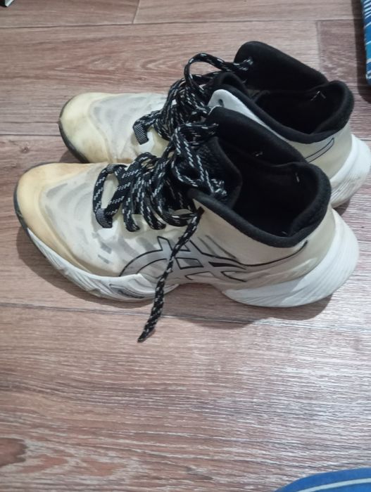 Продаются asics metaraise