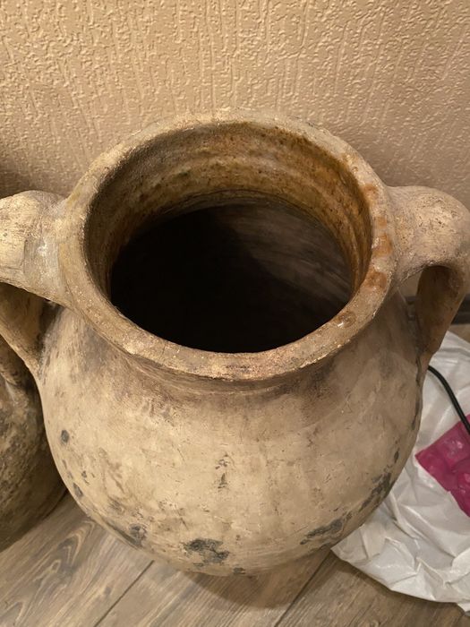 Кувшины, примерно 3-5 век.