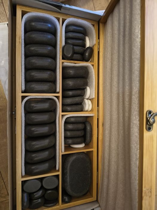 Set profesional masaj cu roci vulcanice – 64 pietre + oală încălzire
