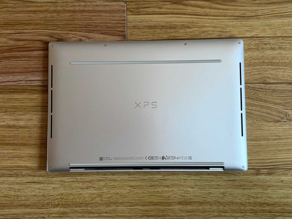 4k UHD+ Touch Dell XPS 9320`Core i7 1260P 16GB LPDDR5 512GB NVMe Като Нов