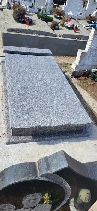 Cavou 2 persoane  în simeria