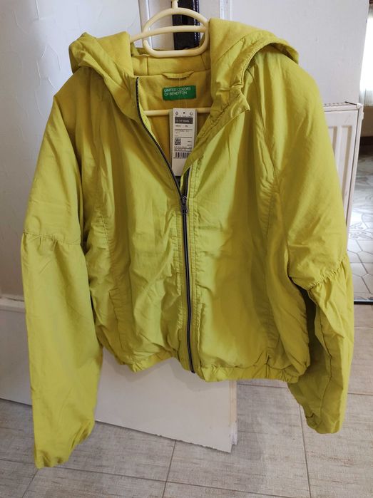Яке Benetton     .