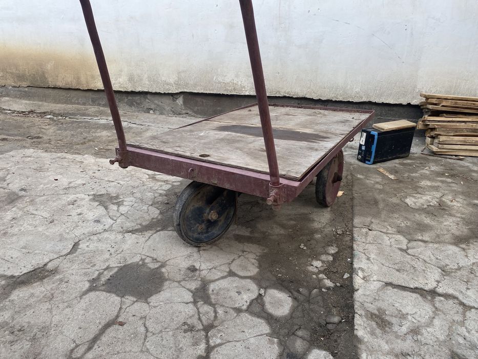 Тачка .тележка..