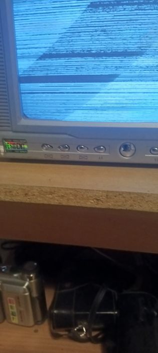 Vind 3 televizoare auto pt colectionari