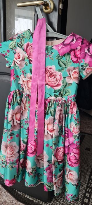 Продам платье для девочки,9 лет