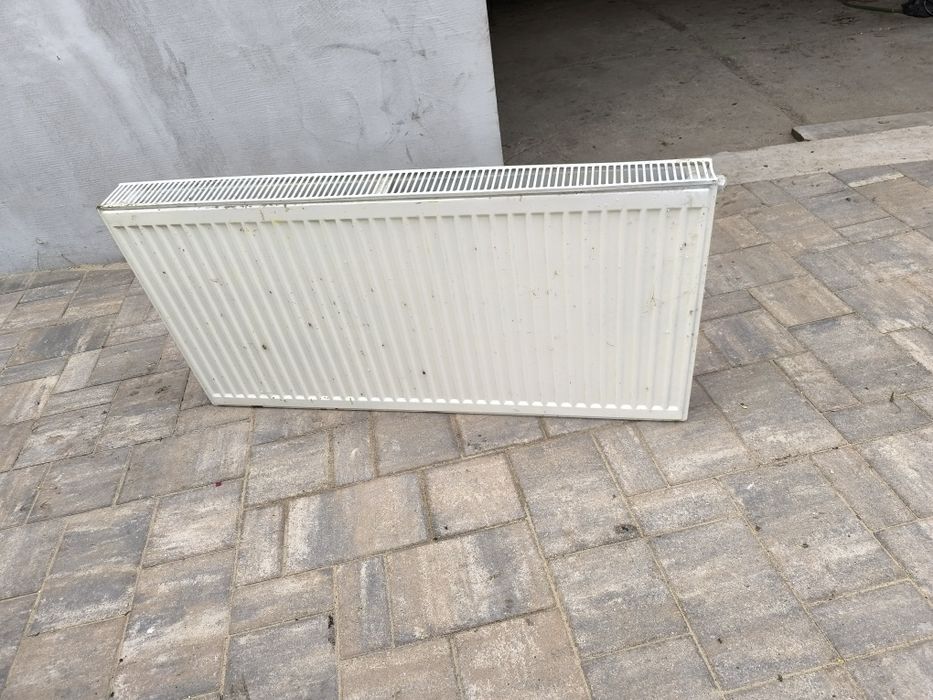 Vând calorifere folosite