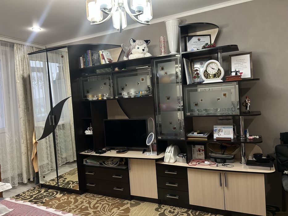 Продам стенку в отличном состоянии