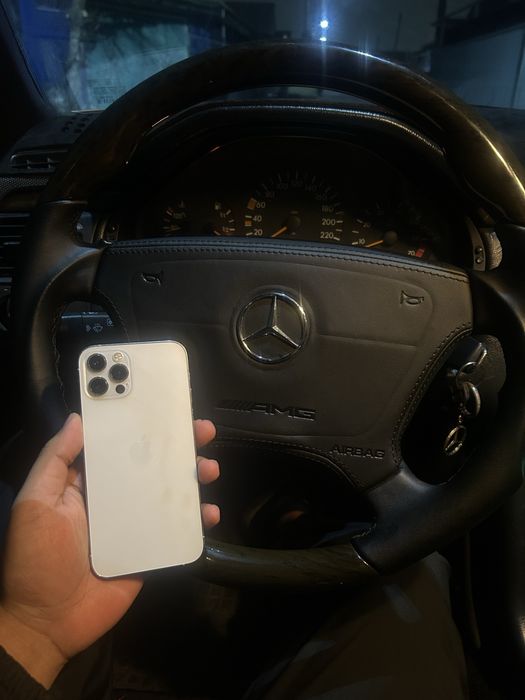 Продам iphone 12 pro