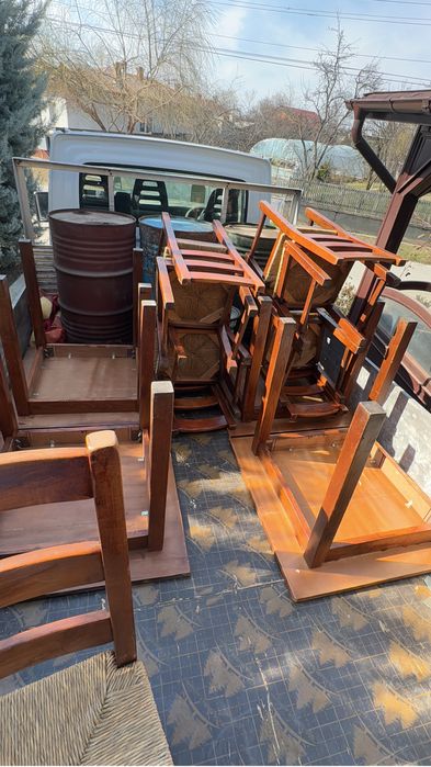 Set o masa si patru scaune de vanzare