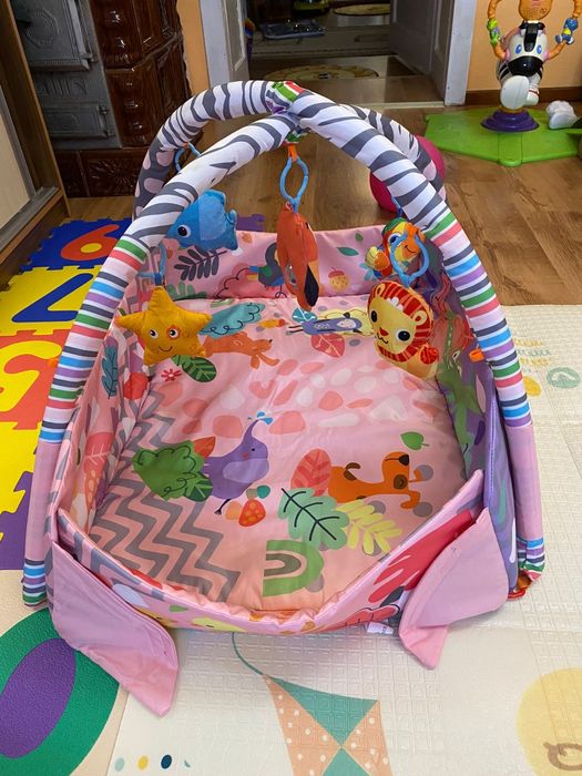 Saltea cu activitati pentru bebelusi
