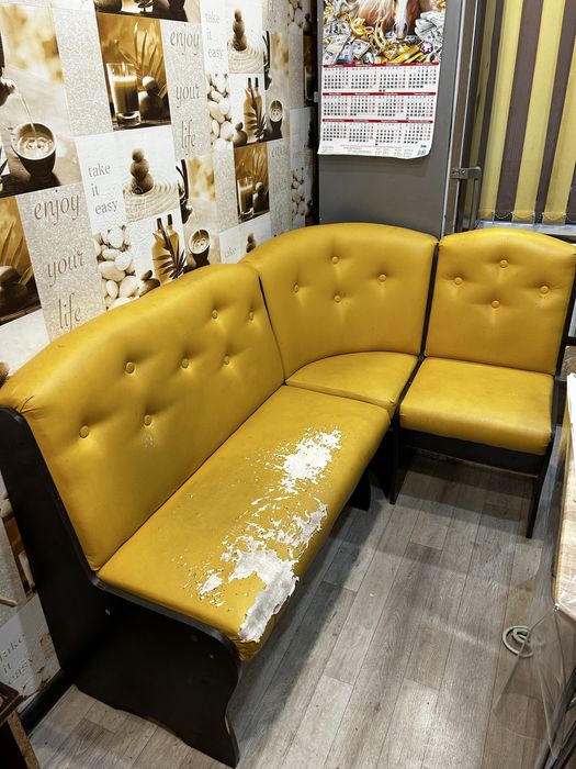 Угловой диван для кухни