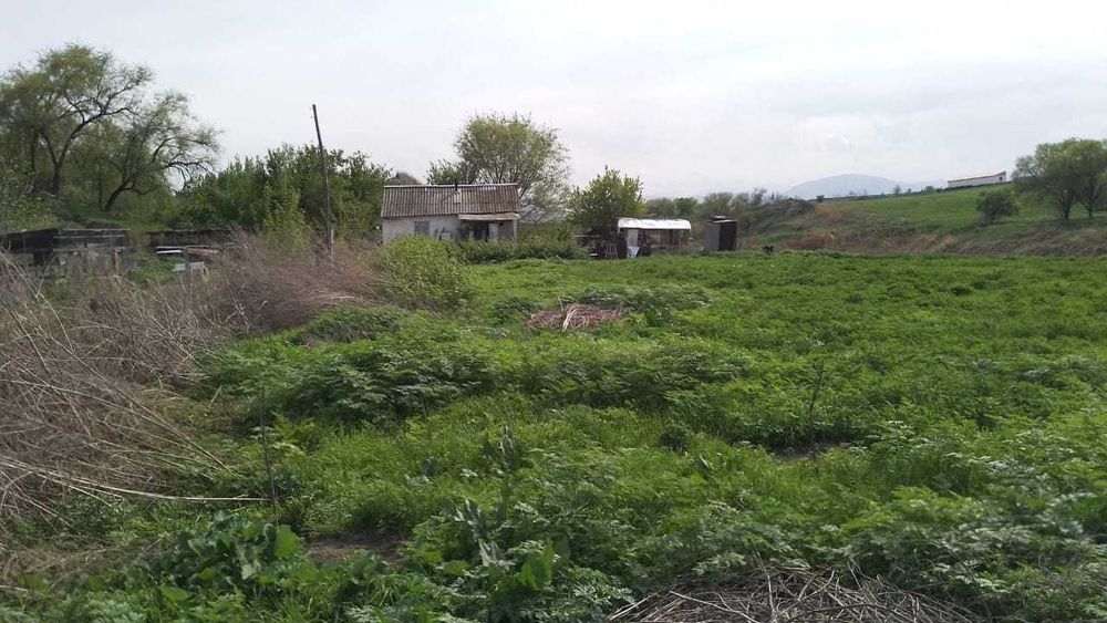 Продается, срочно участок с времянкой