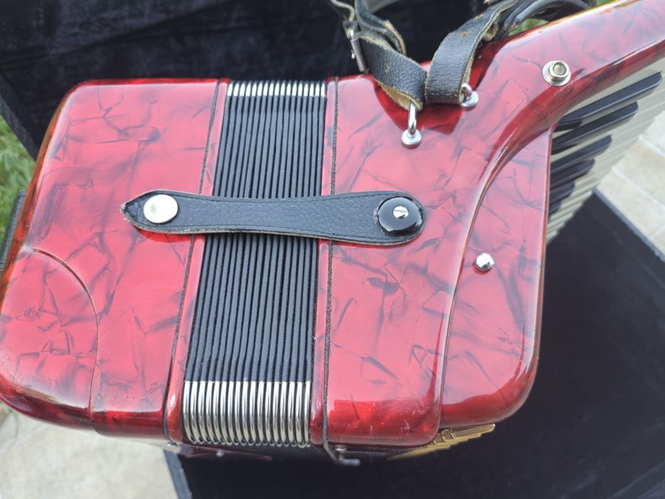 Acordeon italian Baile 120 basi roșu