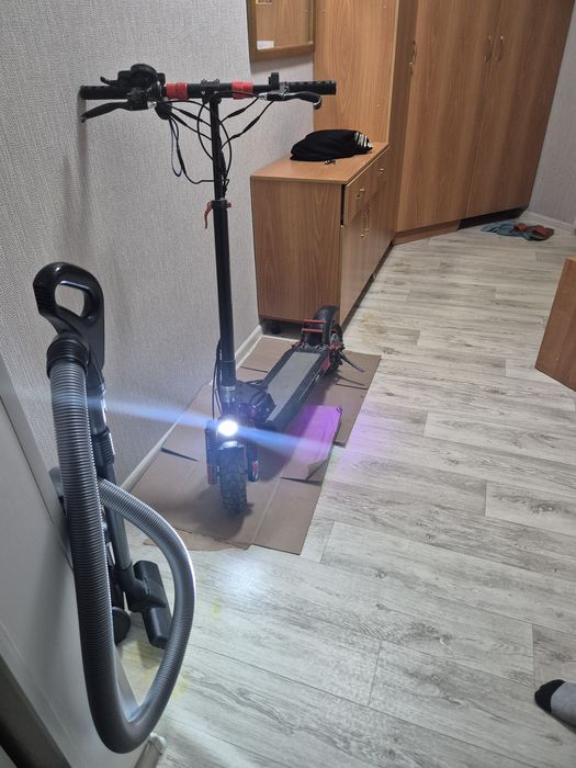 Электросамокат М4 PRO