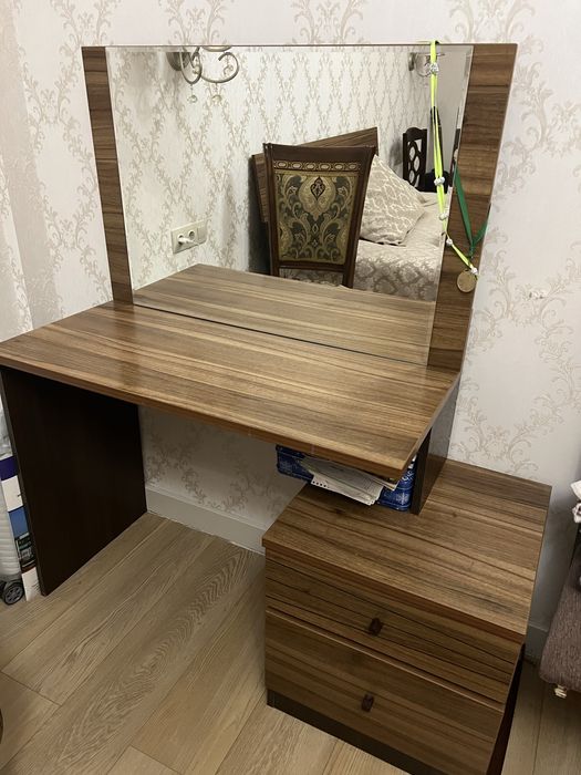 Продам спальный гарнитур, б/у