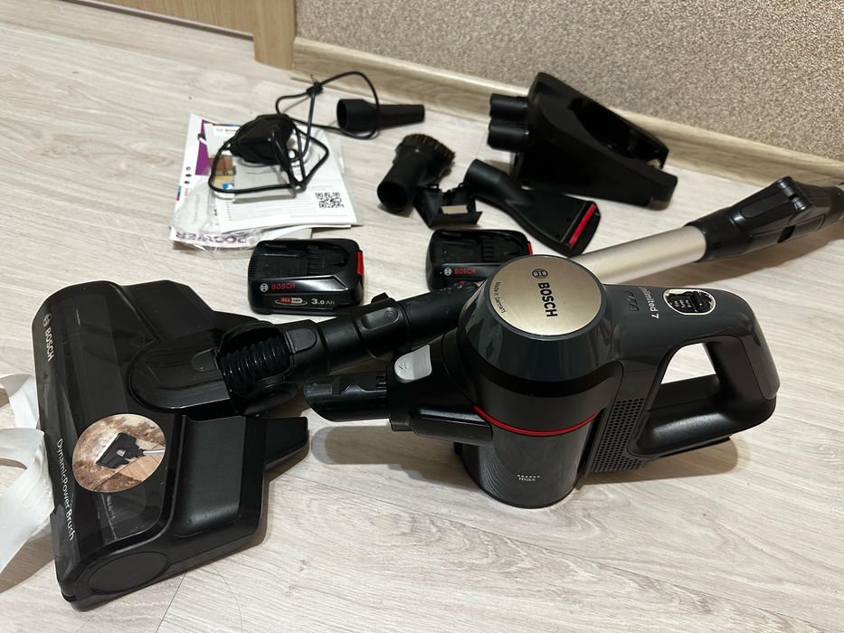 Продам вертикальный пылесос BOSCH Unlimited 7