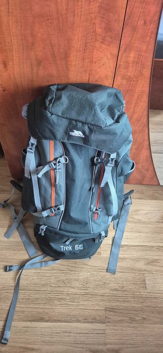 Rucsac pentru drumetii Trespass Trek 66 Waterproof, 66 L Olive