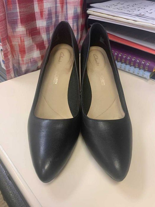 Туфли бренда Clarks  (37 размер, кожа)
