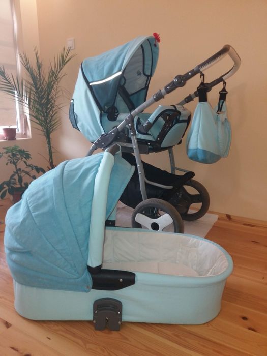 Бебешка количка.